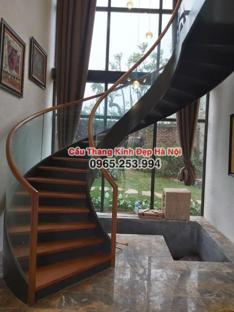 Cầu thang kính đẹp Hà Nội đưa ra Top 9 Mẫu cầu thang kính không chân yêu thích tại Quận Hà Đông uy tín chuyên nghiệp LH: 0965.253.994